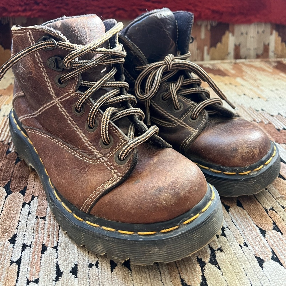 Vintage doc martens women’s 5